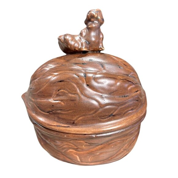 Vintage Style Squirrel Walnut Nut Bowl Ceramic Acorn Lidded Bowl Retro Singned - Picture 1 of 11